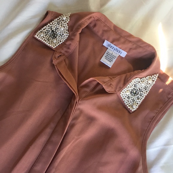 Top - Picture 2 of 4